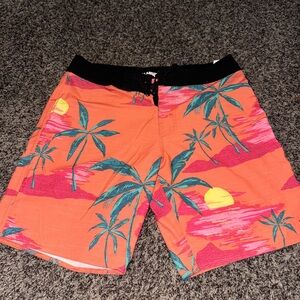 Men’s Tropical / Floral Billabong Boardshorts - Size 29